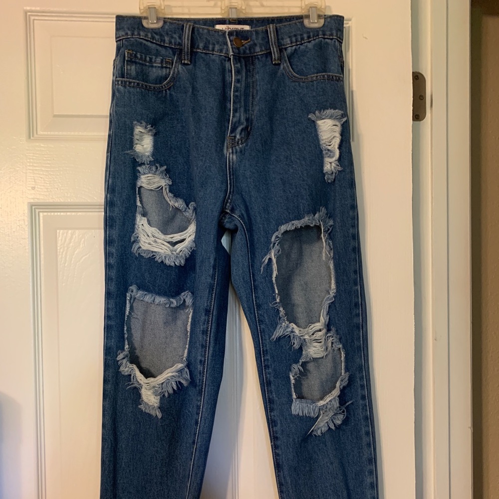 Vibrant Ripped Jogger style Jeans. New without tags. Size M